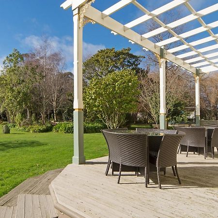 Highden Manor Estate Hotel Palmerston North Exterior photo