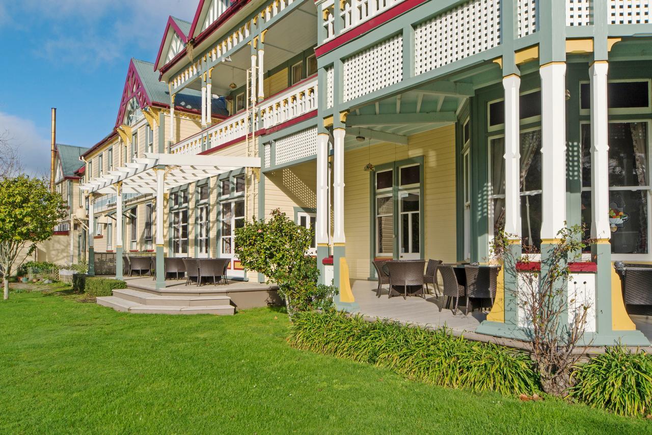 Highden Manor Estate Hotel Palmerston North Exterior photo