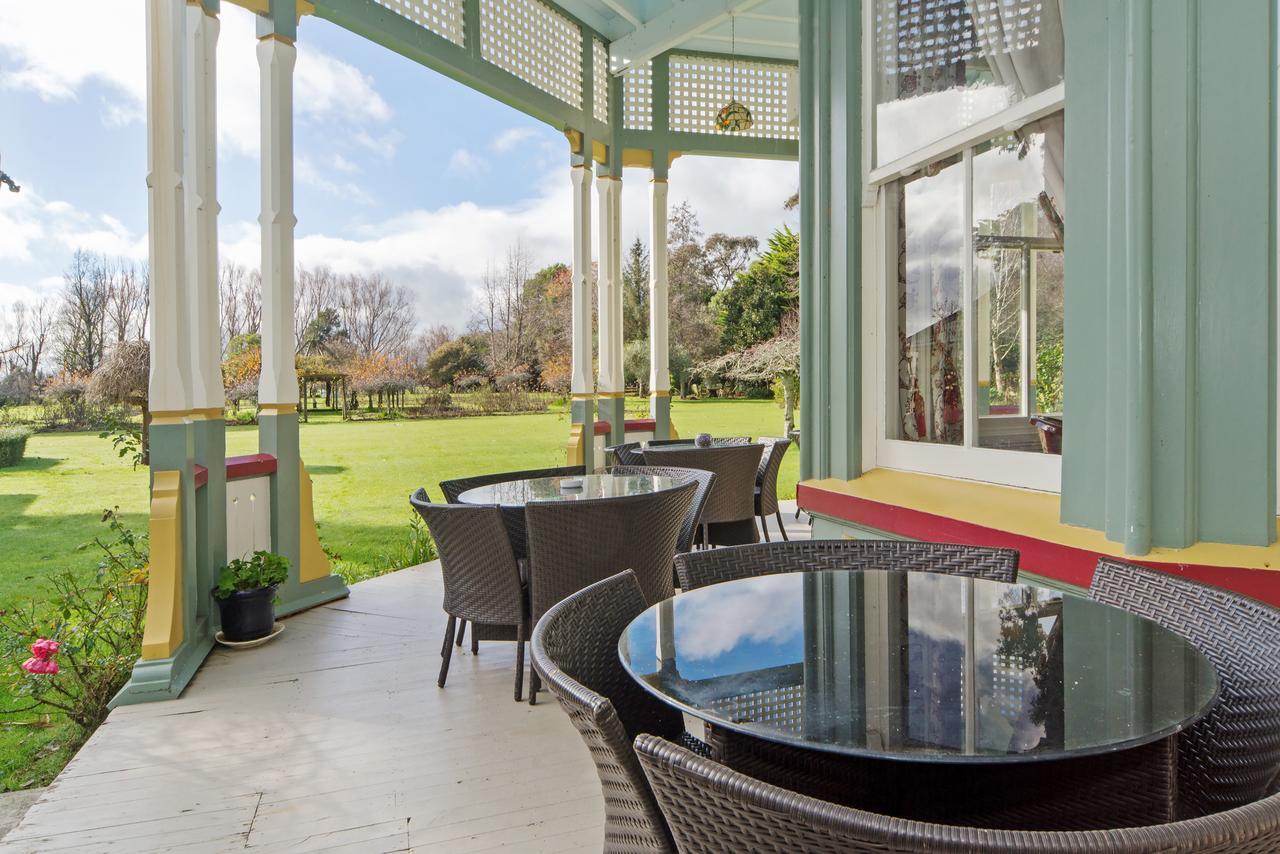 Highden Manor Estate Hotel Palmerston North Exterior photo