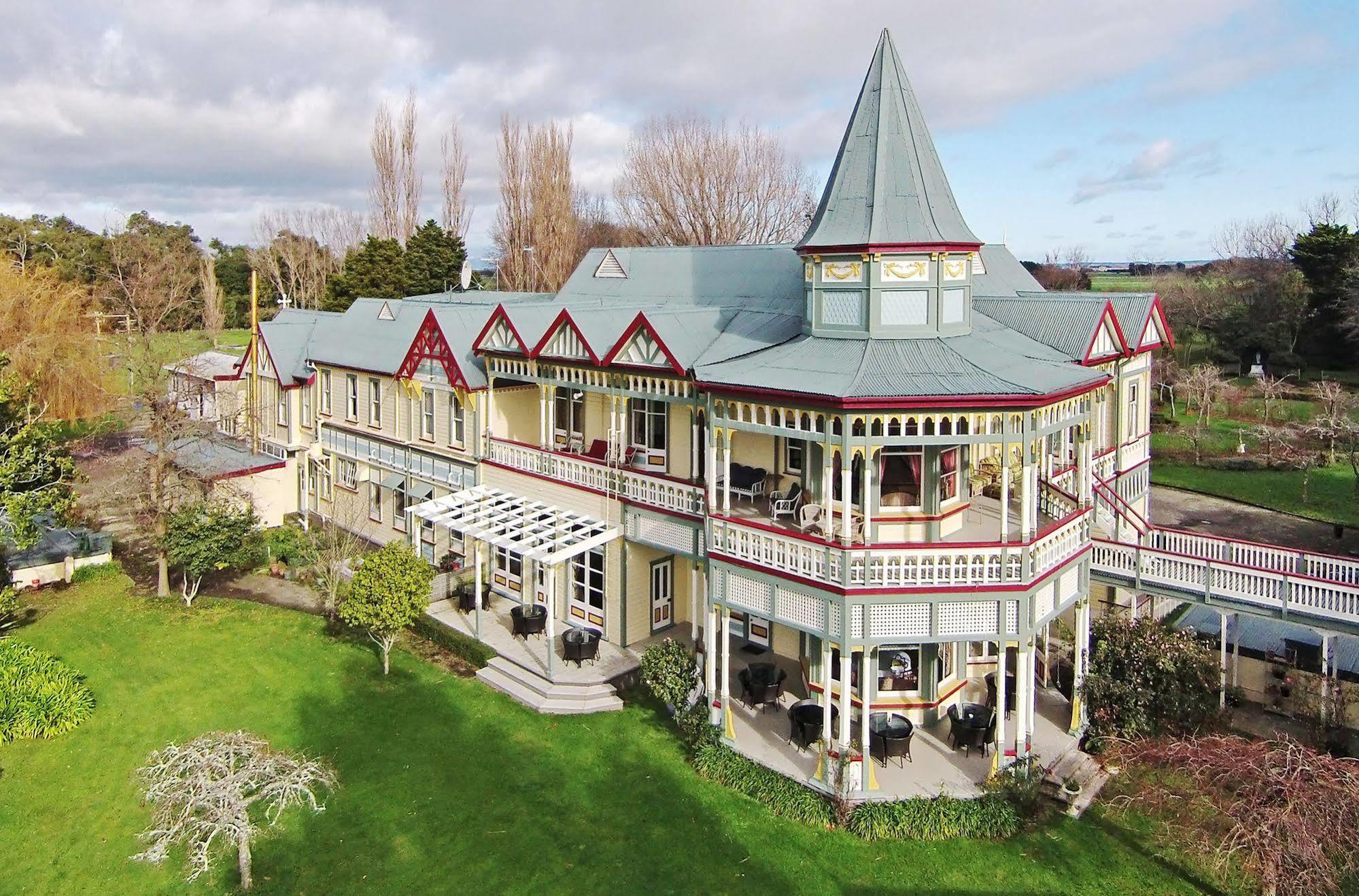 Highden Manor Estate Hotel Palmerston North Exterior photo